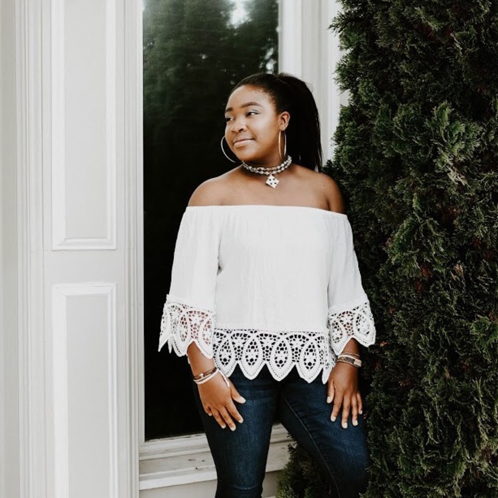 OFF SHOULDER TOP